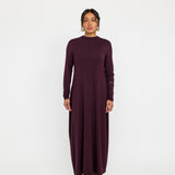 Breathable under dress made for comfort and modest coverage beneath abayas.
