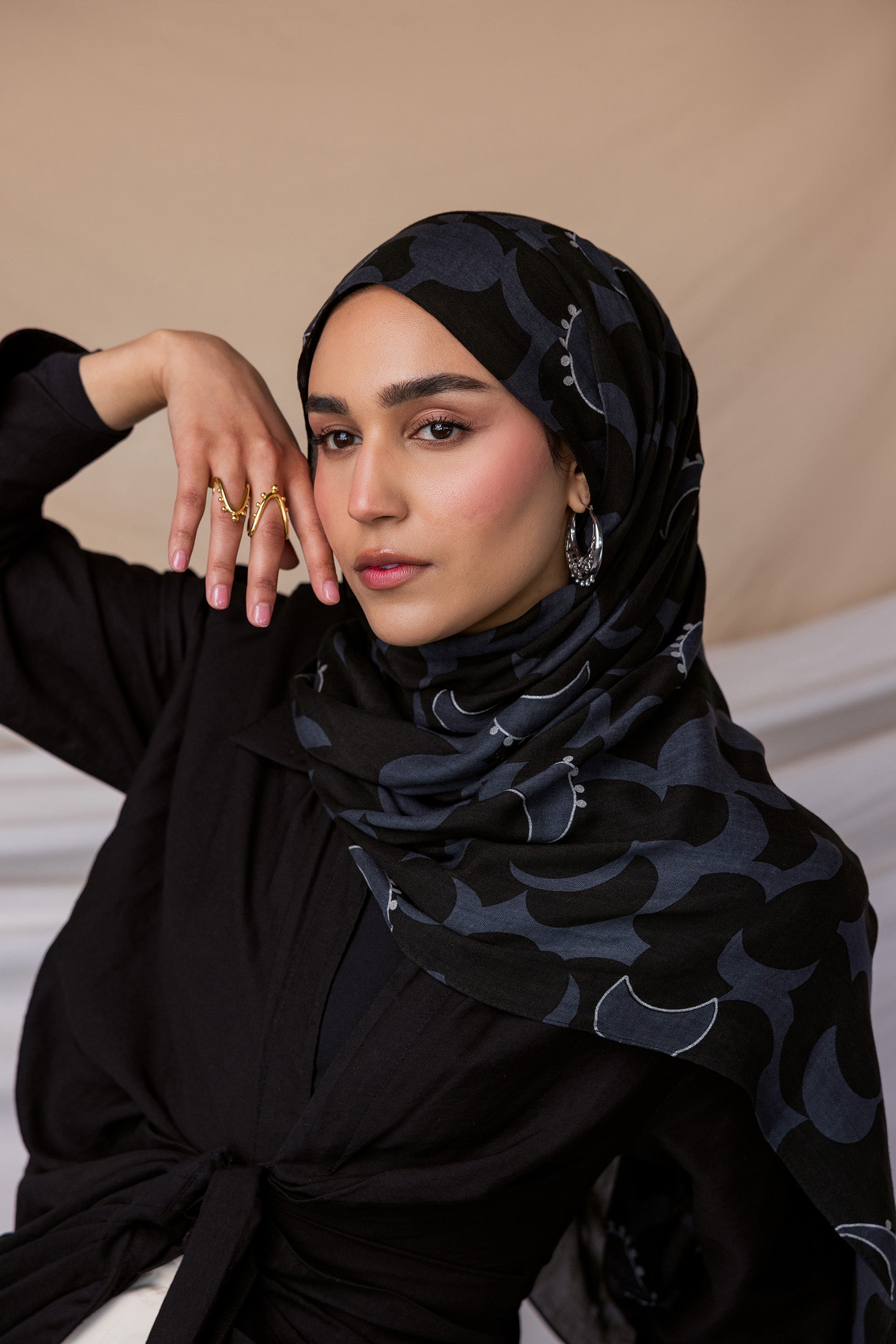 Moonrise Gray Hijab Jersey, Woven, VELA Double Hijab