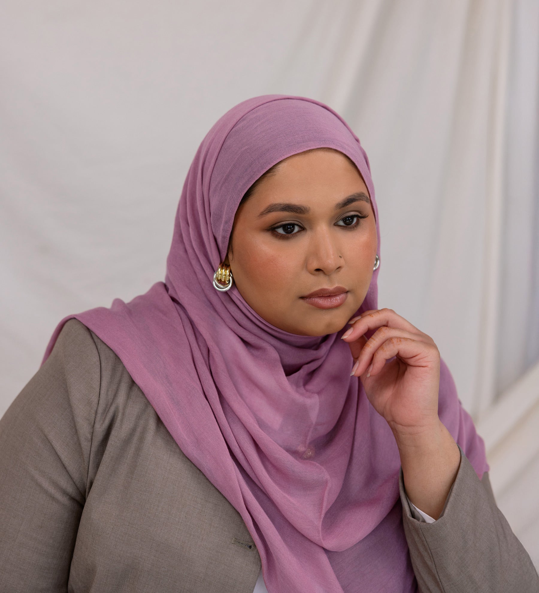 Lightweight VELA hijab with a luxurious drape and a magical, mermaid-inspired design