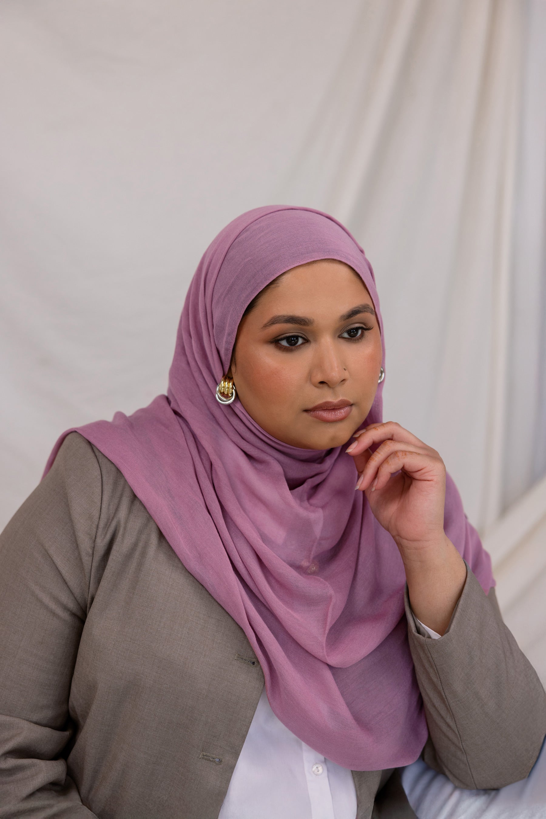 Lightweight VELA hijab with a luxurious drape and a magical, mermaid-inspired design