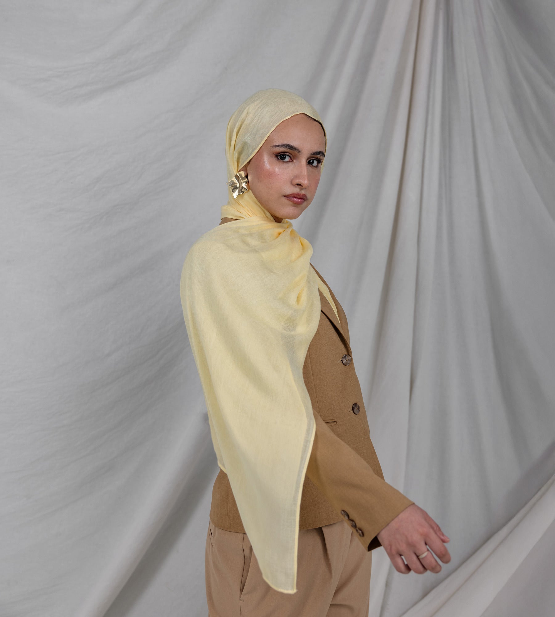 VELA hijab in Yuzu Pie, a citrus-inspired yellow that brings brightness and joy to every look.