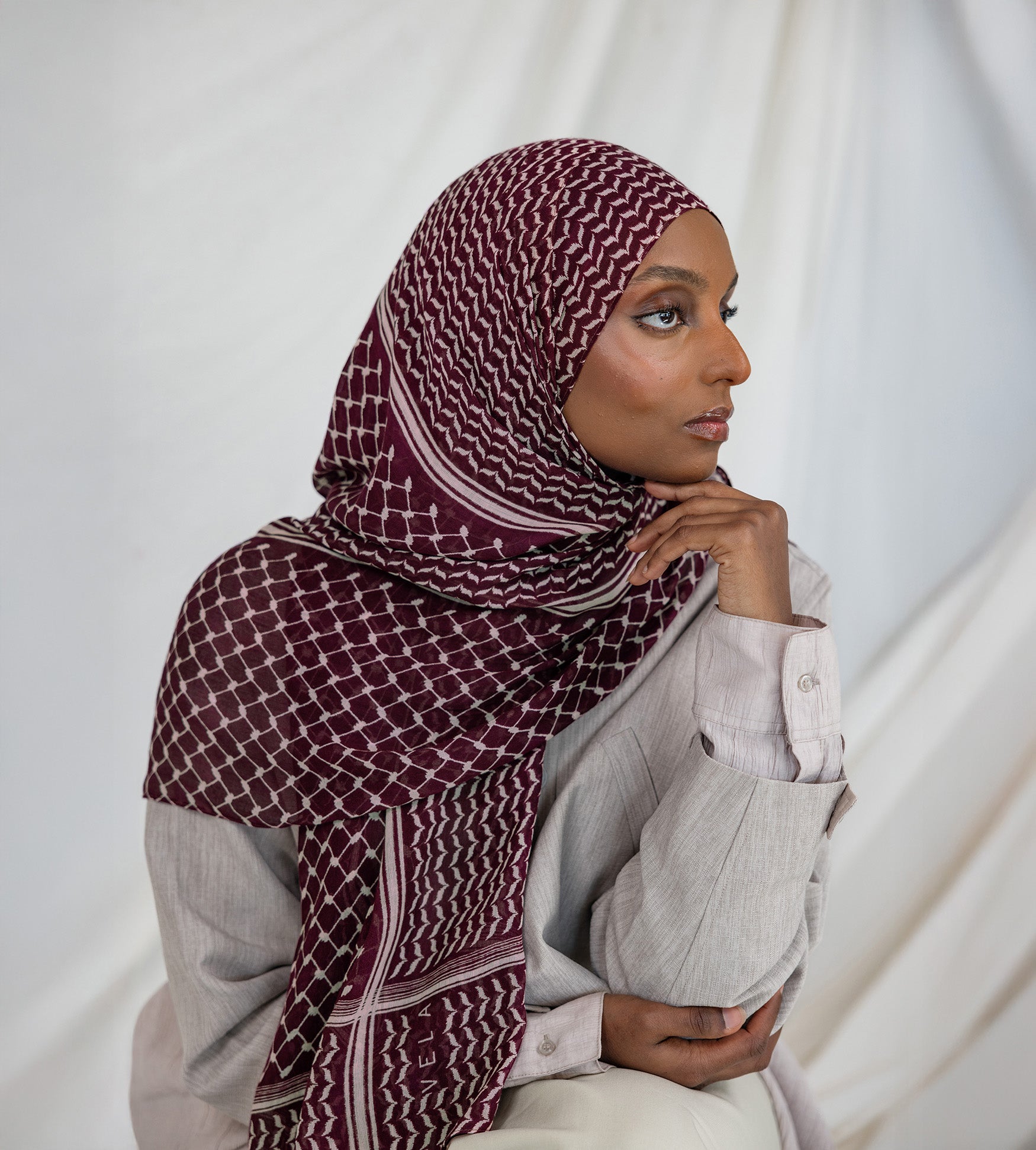 Pomegranate  Kuffiyeh hijab symbolizing Palestinian resistance and solidarity, made from breathable modal fabric