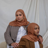 VELA’s Cinnamon hijab wraps you in comfort and confidence, with breathable fabric and a deep, earthy tone.