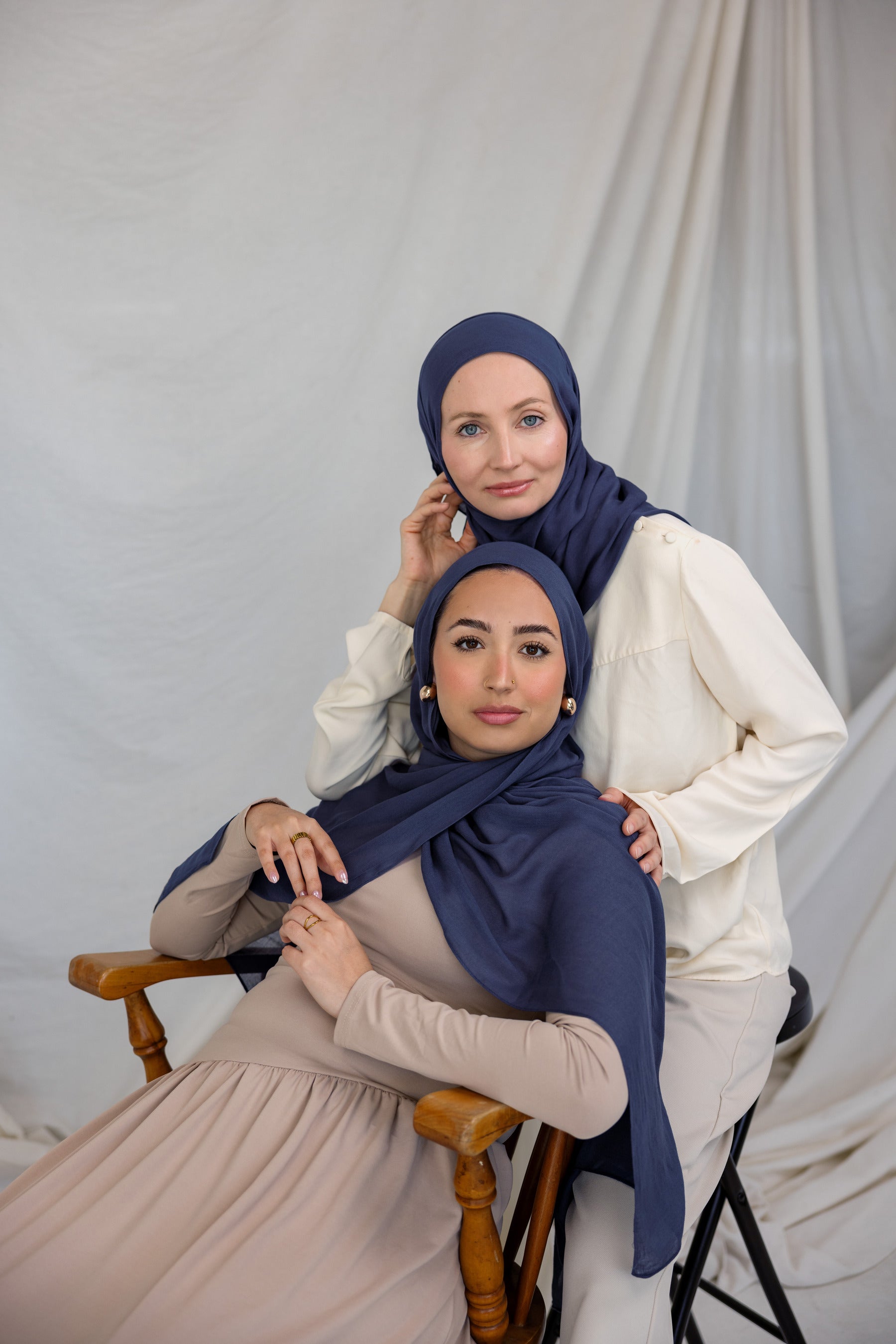 VELA hijabs in a deep navy shade, combining modern polish with a soft, comfortable finish.