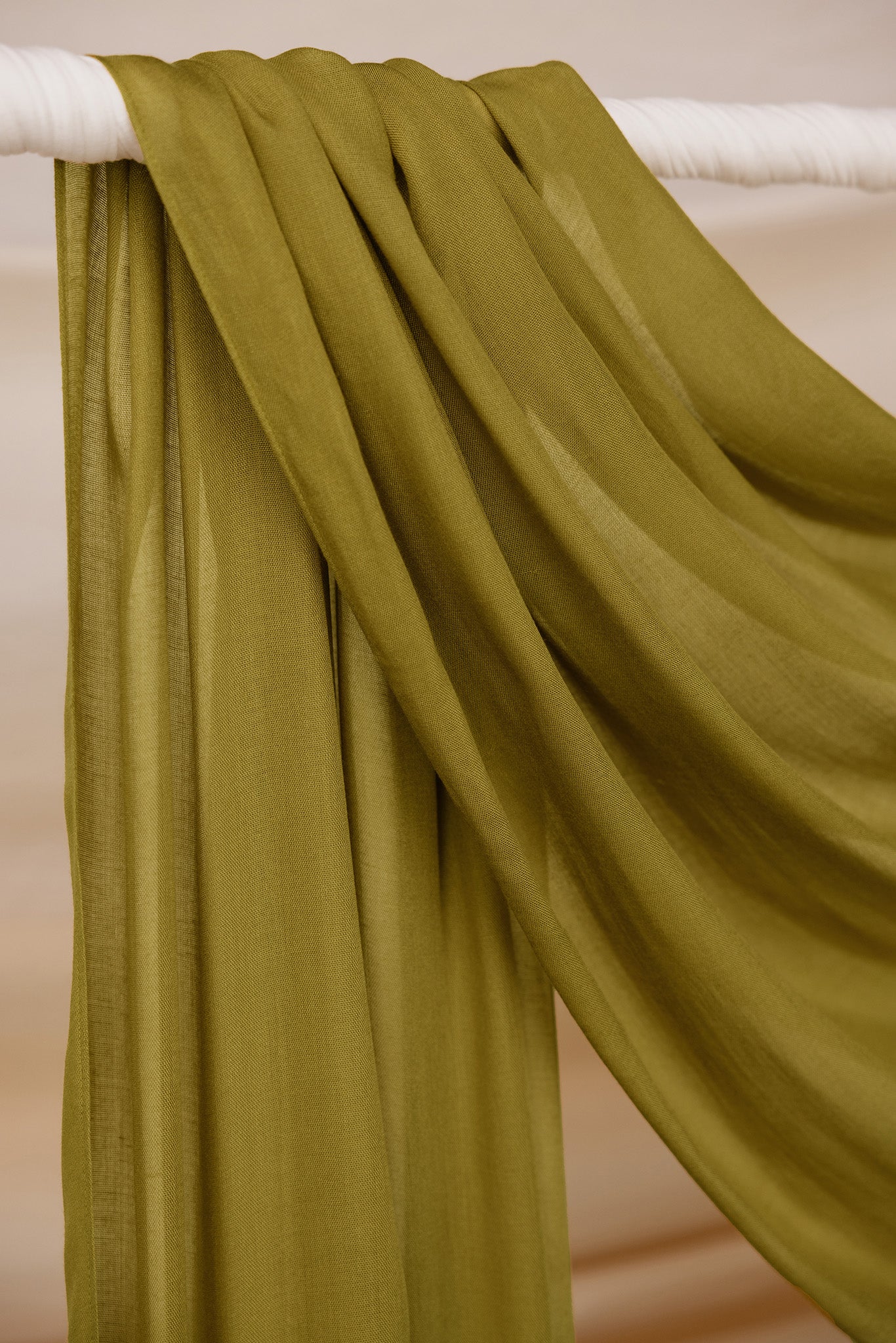 Close up product image of the Guava Green hijab.