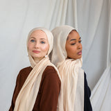 VELA’s Sand hijab blends a sun-kissed beige hue with the luxurious drape of signature modal