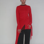 Relaxed high-low top made from premium cotton blend, ideal for casual or dressed-up looks