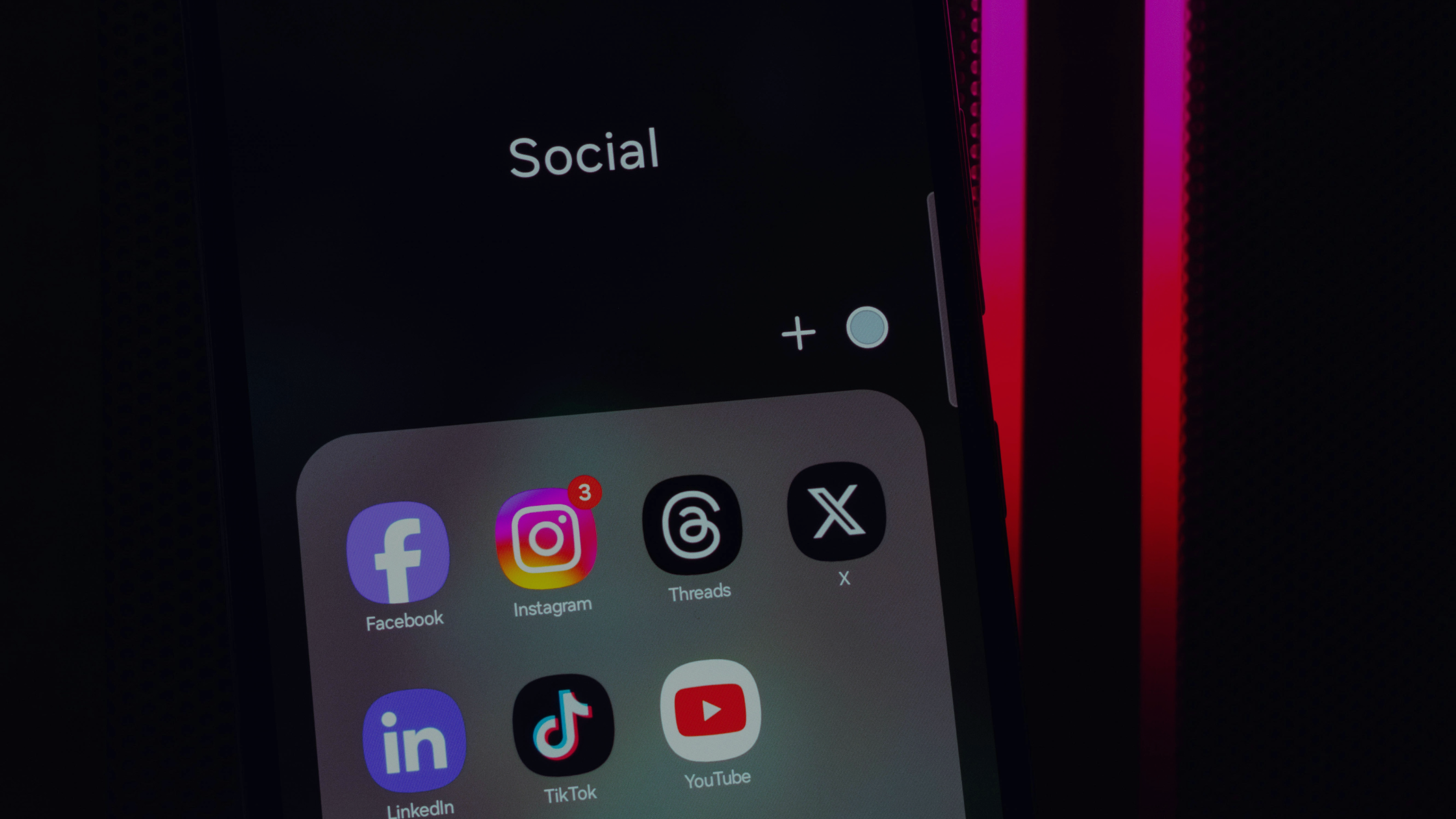 Scrolling with Purpose: Islamic Guidelines to Social Media