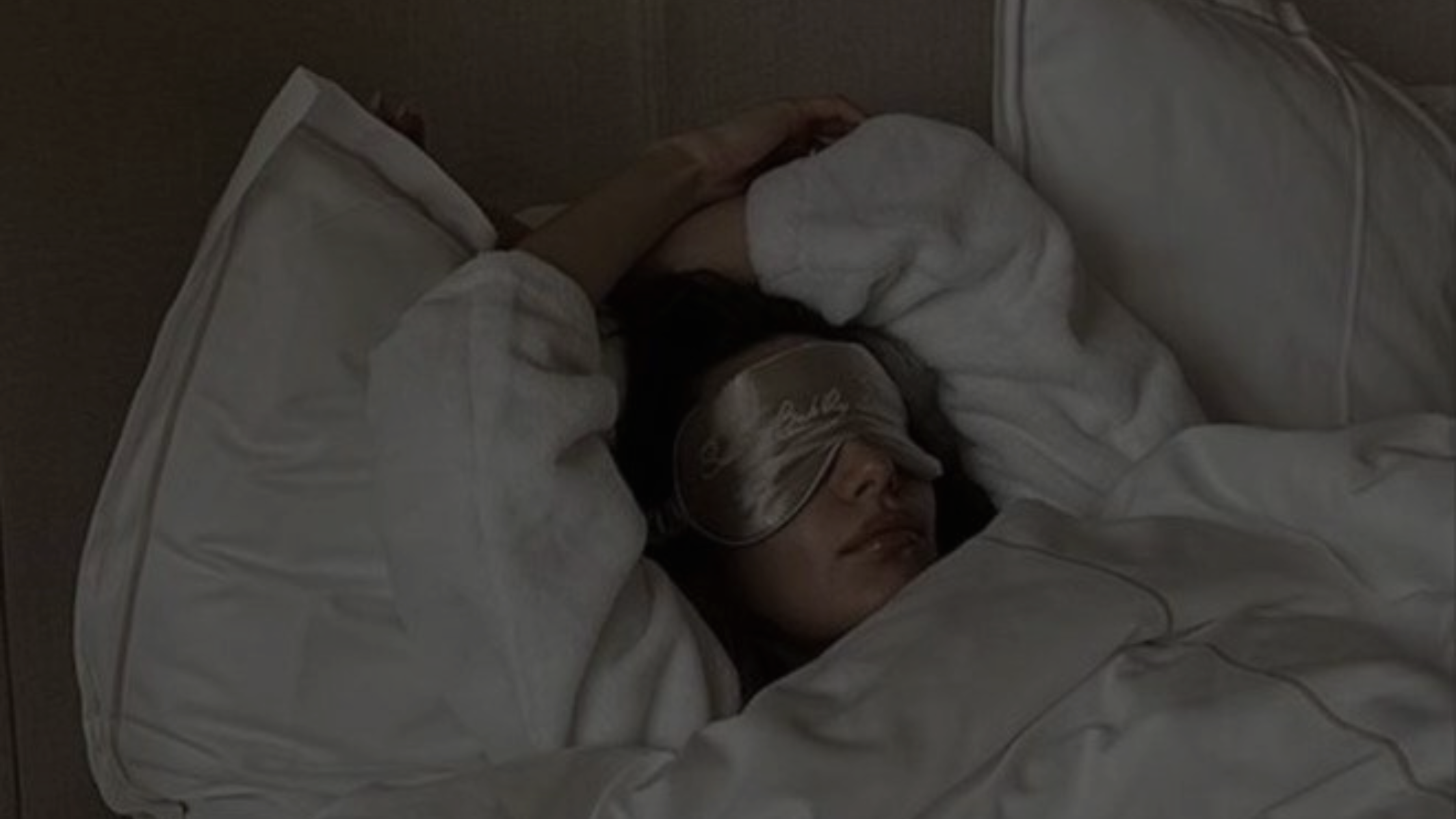 Cleaning Up Your Sleep Routine: 4 Ways to Sleep Better
