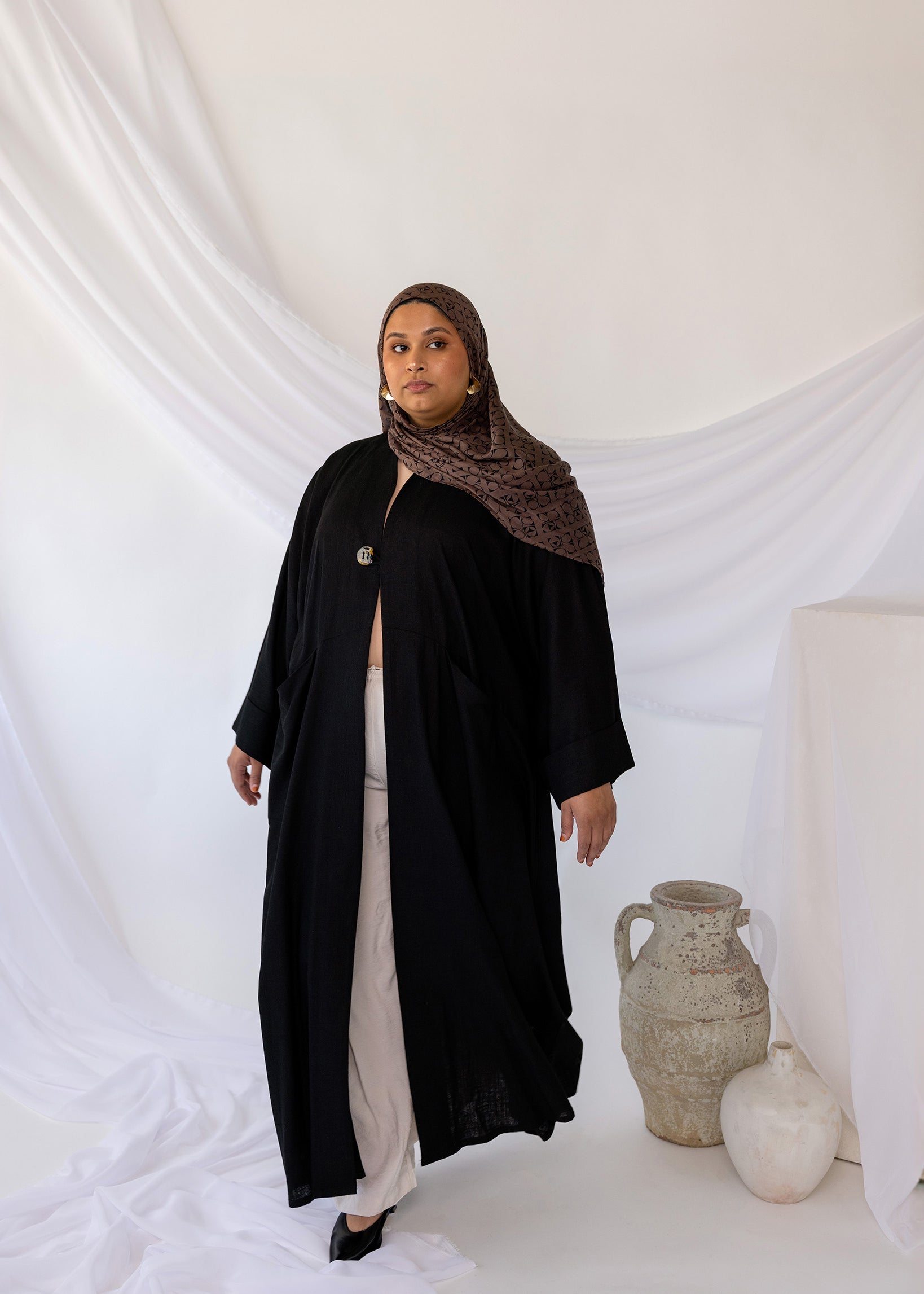 ABAYA-2_bebc01b7-d3a9-4160-bf5c-0f9314dd2bf5.jpg