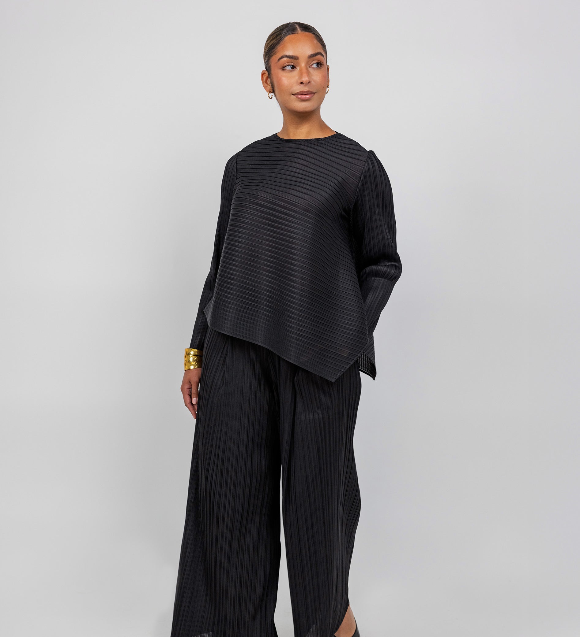 Pleated Asymmetric Top