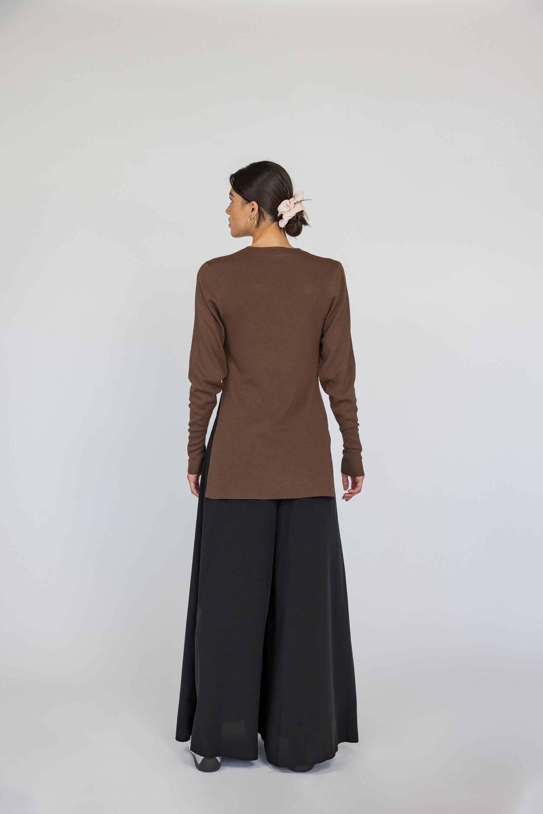 Side Slit Top Oak - Image 9