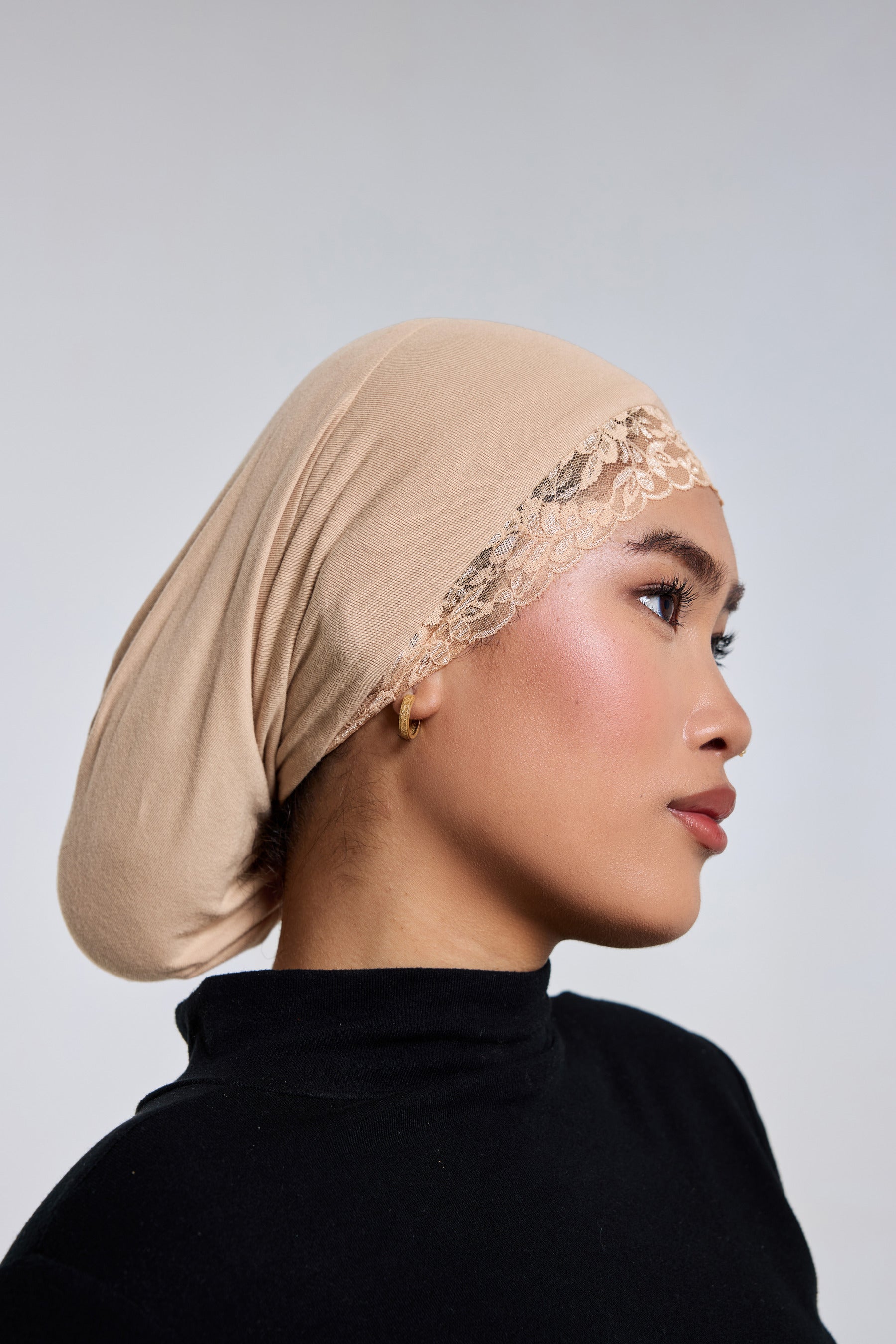 The Lace Undercap