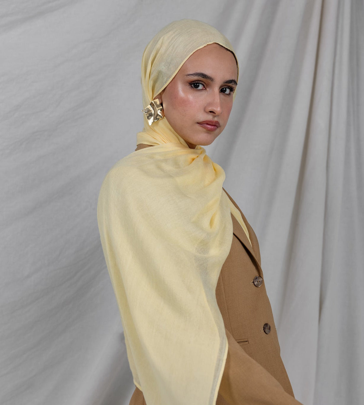 VELA hijab in Yuzu Pie, a citrus-inspired yellow that brings brightness and joy to every look.