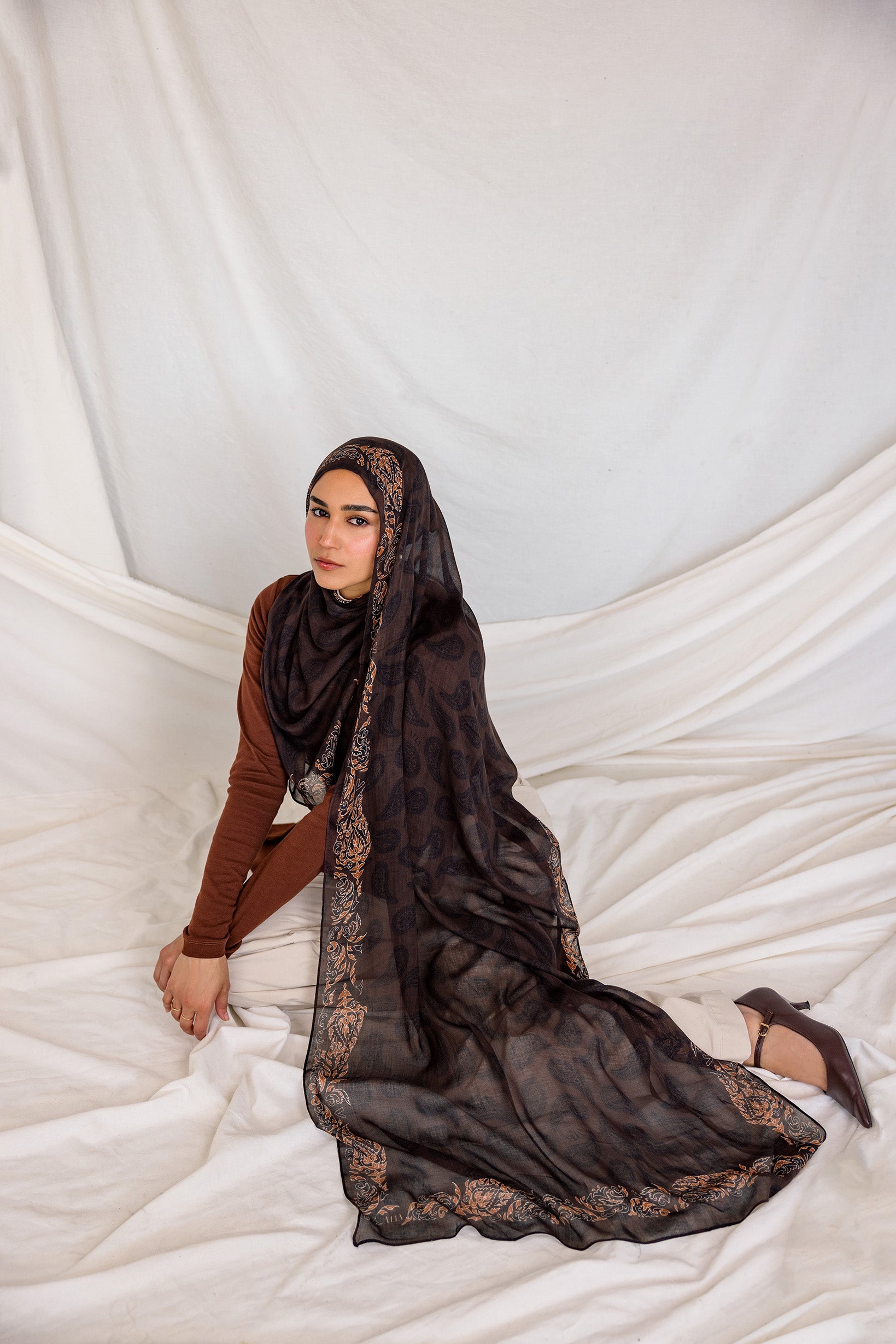 Chocolate Paisley - Image 2
