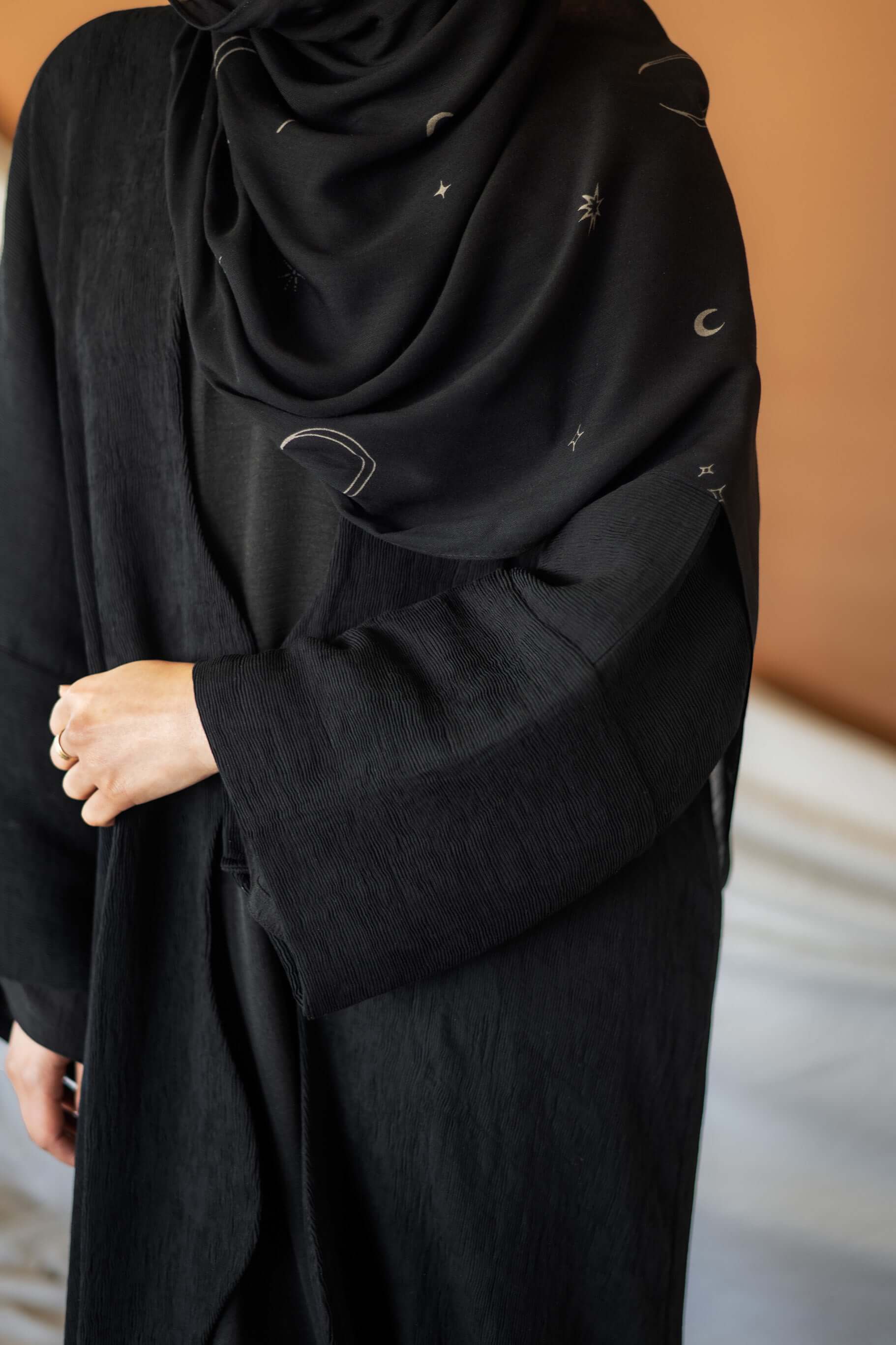 black curve abaya